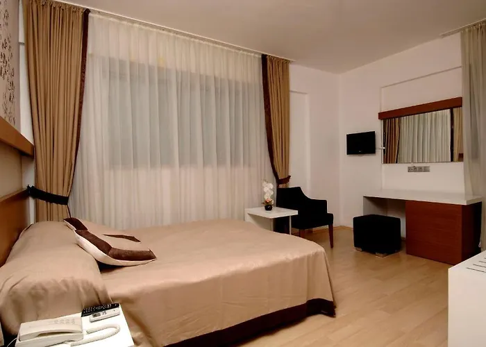 Han Hotel 3*