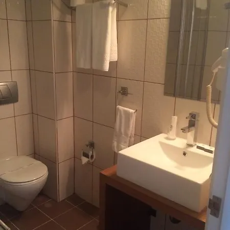 Han Hotel 3*
