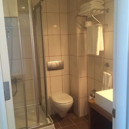 Han Hotel 3*